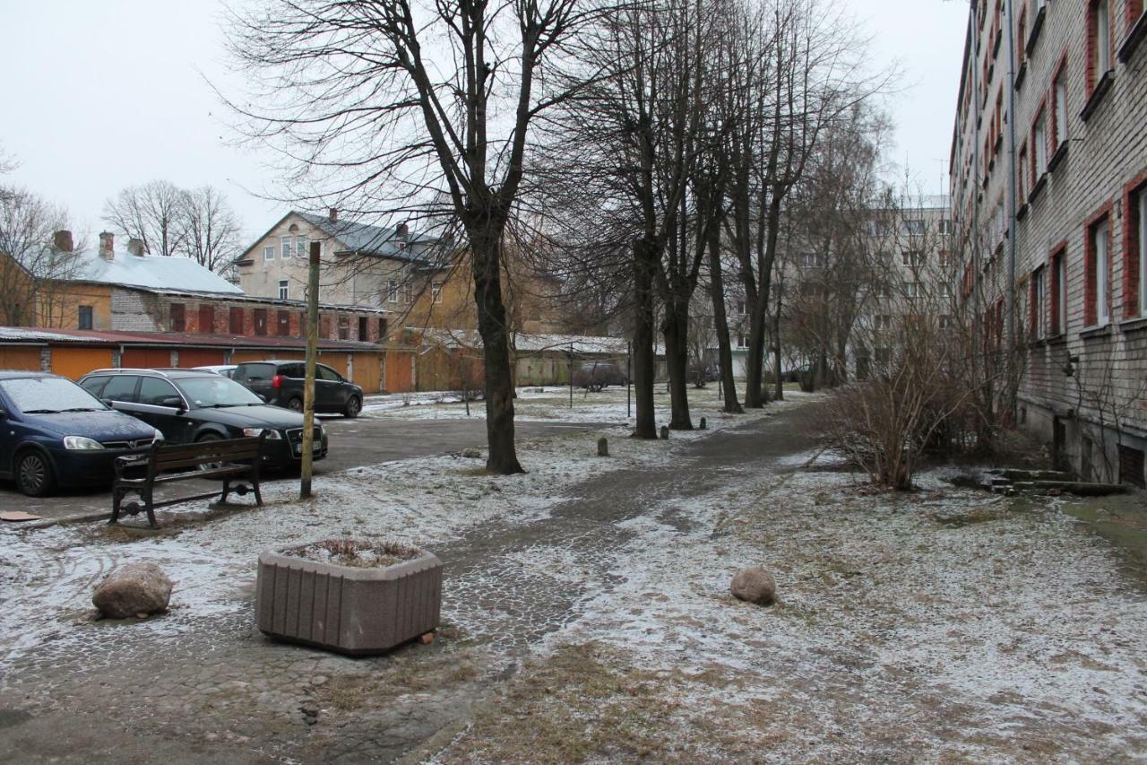 Vitolu 27/33 Apartment Liepaja Luaran gambar